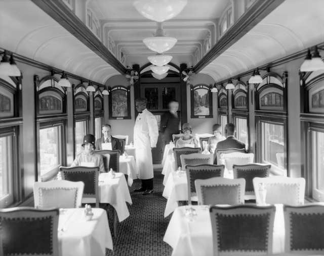 File:Dining car interior c 1927.jpg